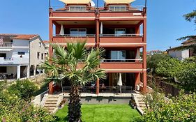 Apartments Villa Sanmarino
